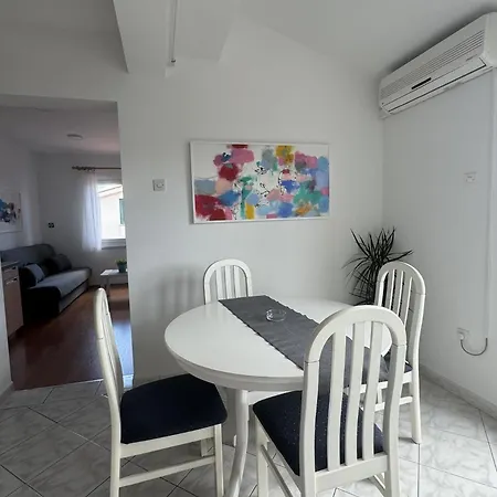 Apartment Fuer 5 Personen Ca 65 Qm In Rabac, Istrien Bucht Von