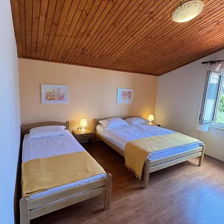 Fuer 5 Personen Ca 65 Qm In Rabac, Istrien Bucht Von Rabac